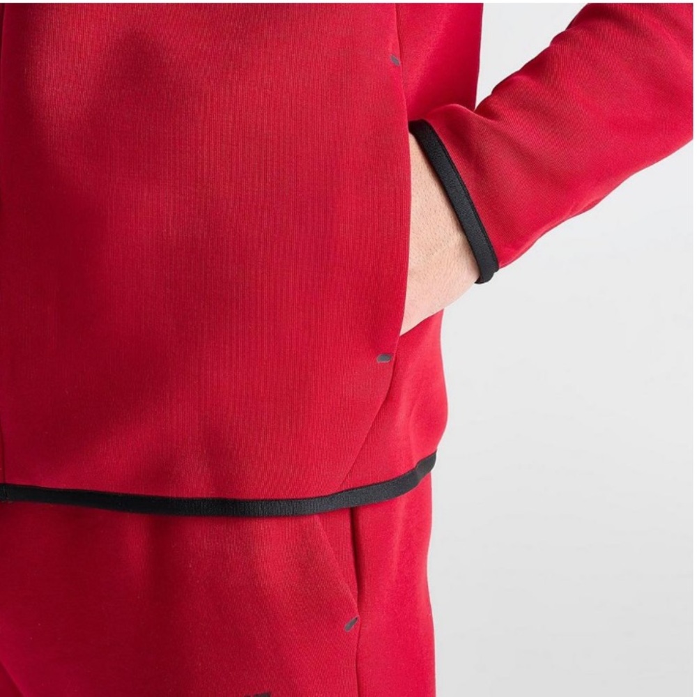 NWT Nike Sportswear Tech Fleece 2-piece Hoodie/Shorts - Gym Red/Black - Picture 6 of 14